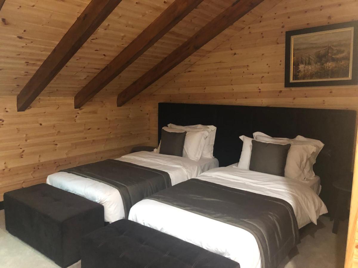 Eurobushi Boutique Hotel Bajram Curri Bagian luar foto